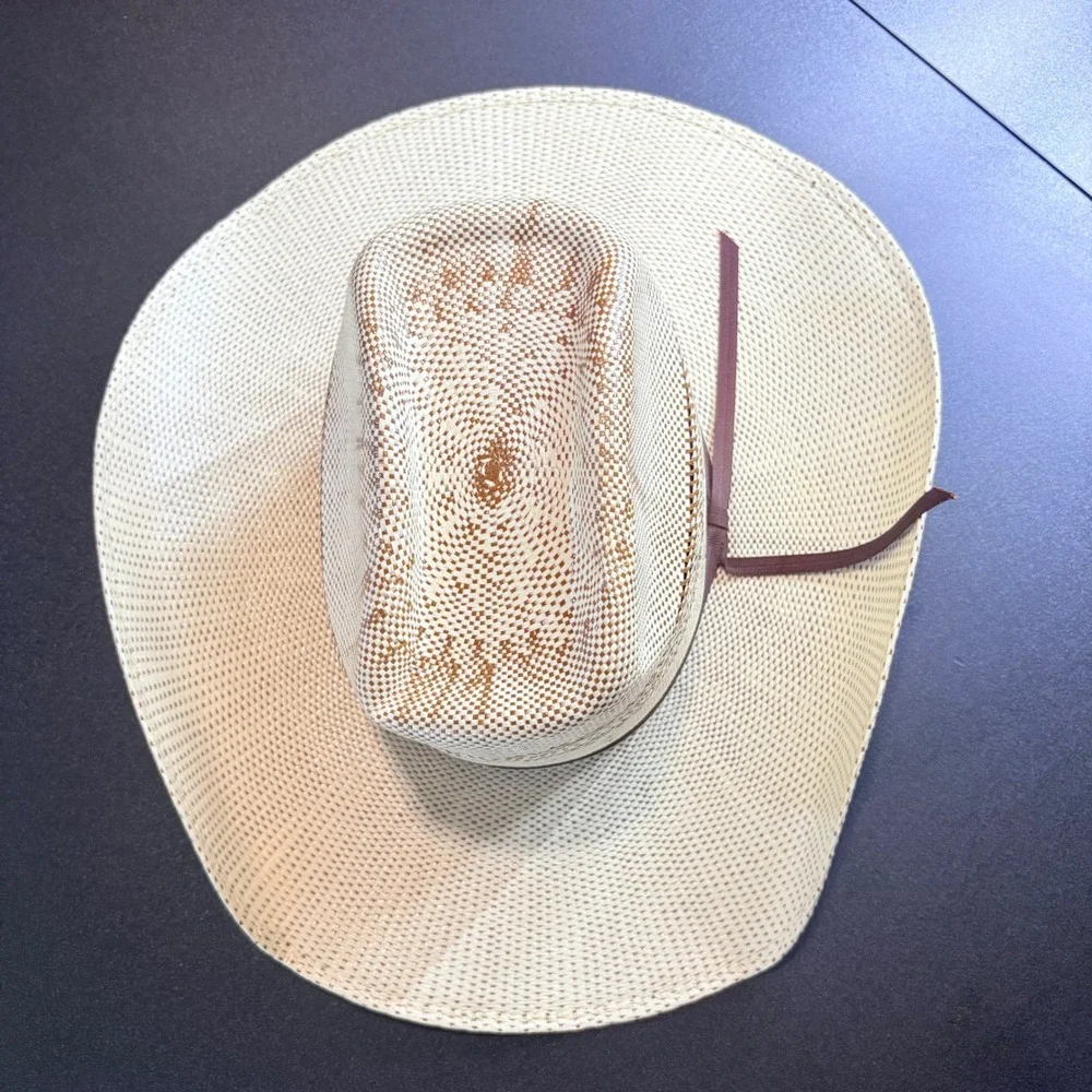 Twisted X brand cowboy hat natural straw Kids size medium western cowboy
